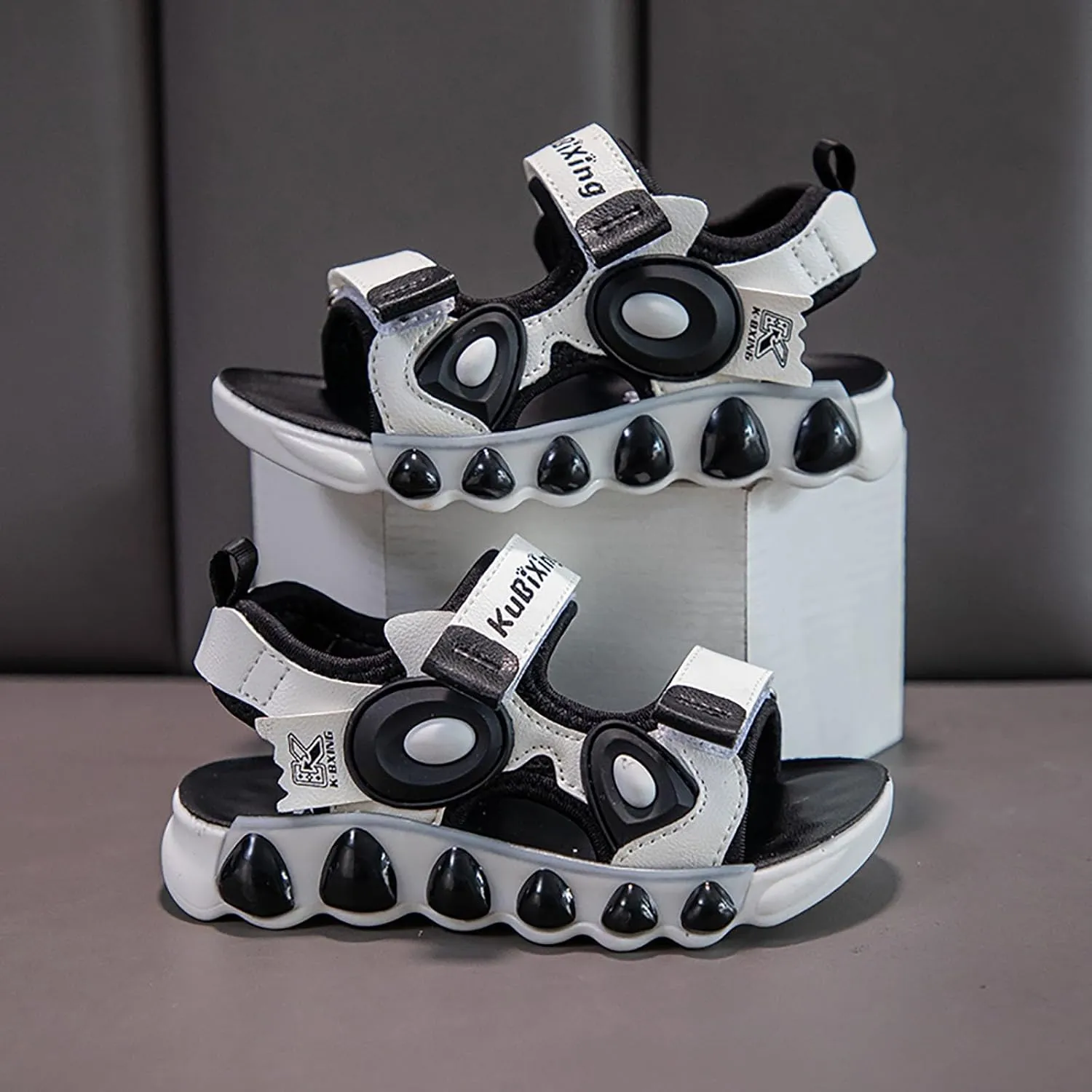Comfortable Slip-On Kids Sandals Girls Sandals Comfortable Soft Sole Open Toe Fashionable Thick Sole Beach Outdoor Walking Beach Shower Shoes for Boys Girls