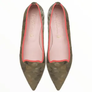 Ella camouflage oil green ballerinas with strong orange details