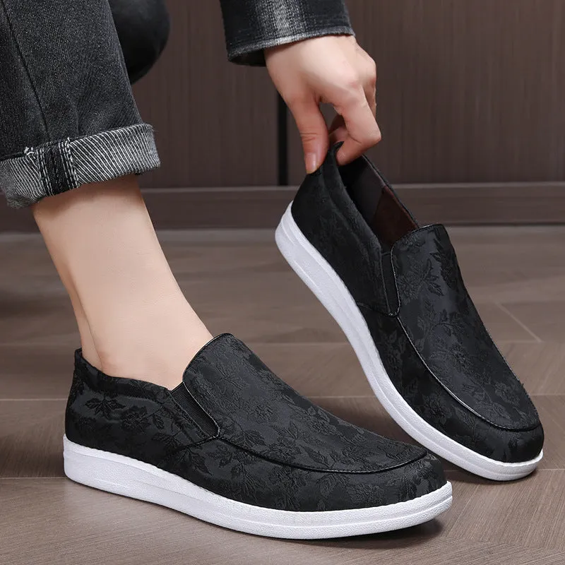 Men's embroidered soft and comfortable loafers