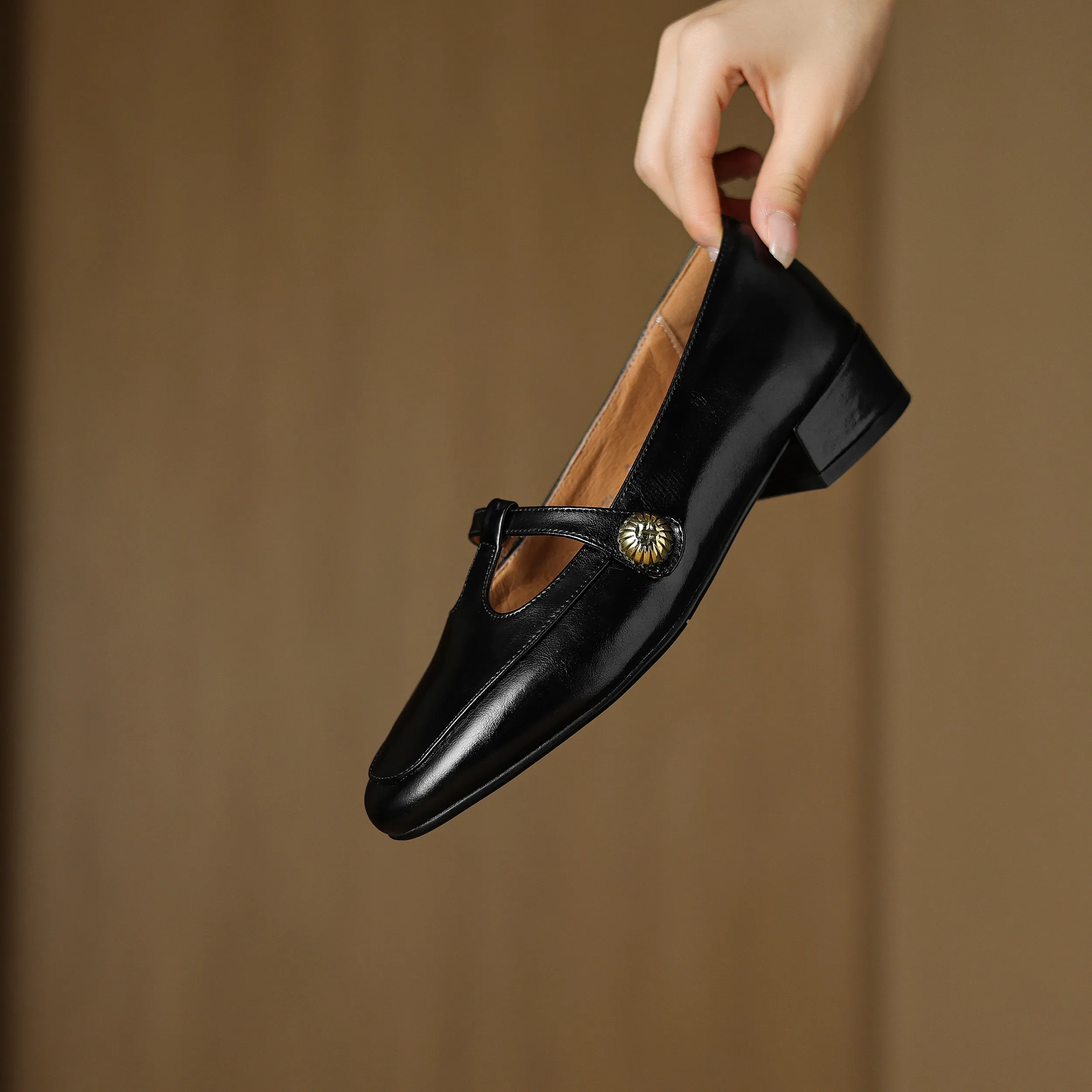 Women's Retro Low Heel T-Strap Handmade Leather Shoes