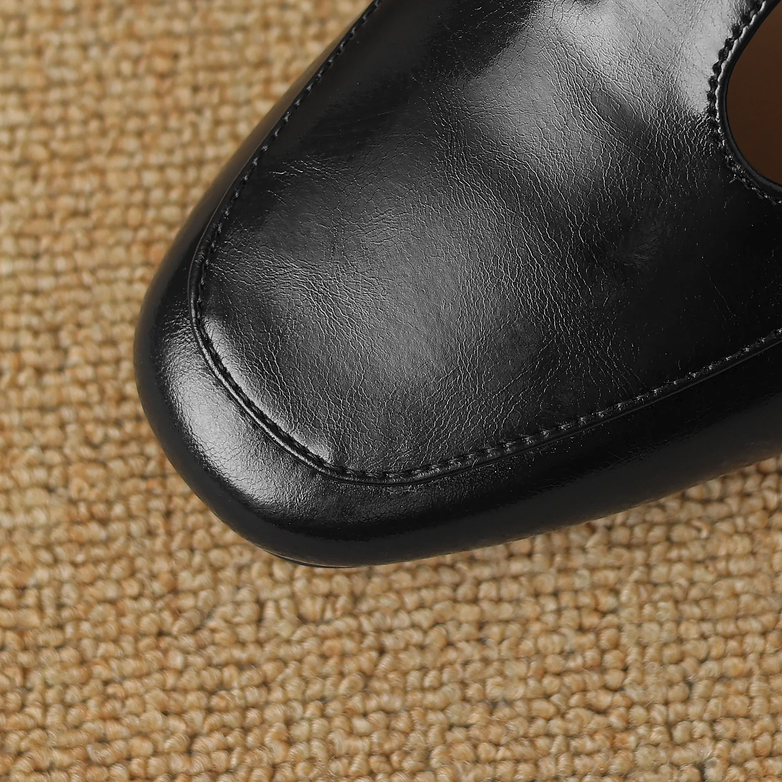 Women's Retro Low Heel T-Strap Handmade Leather Shoes