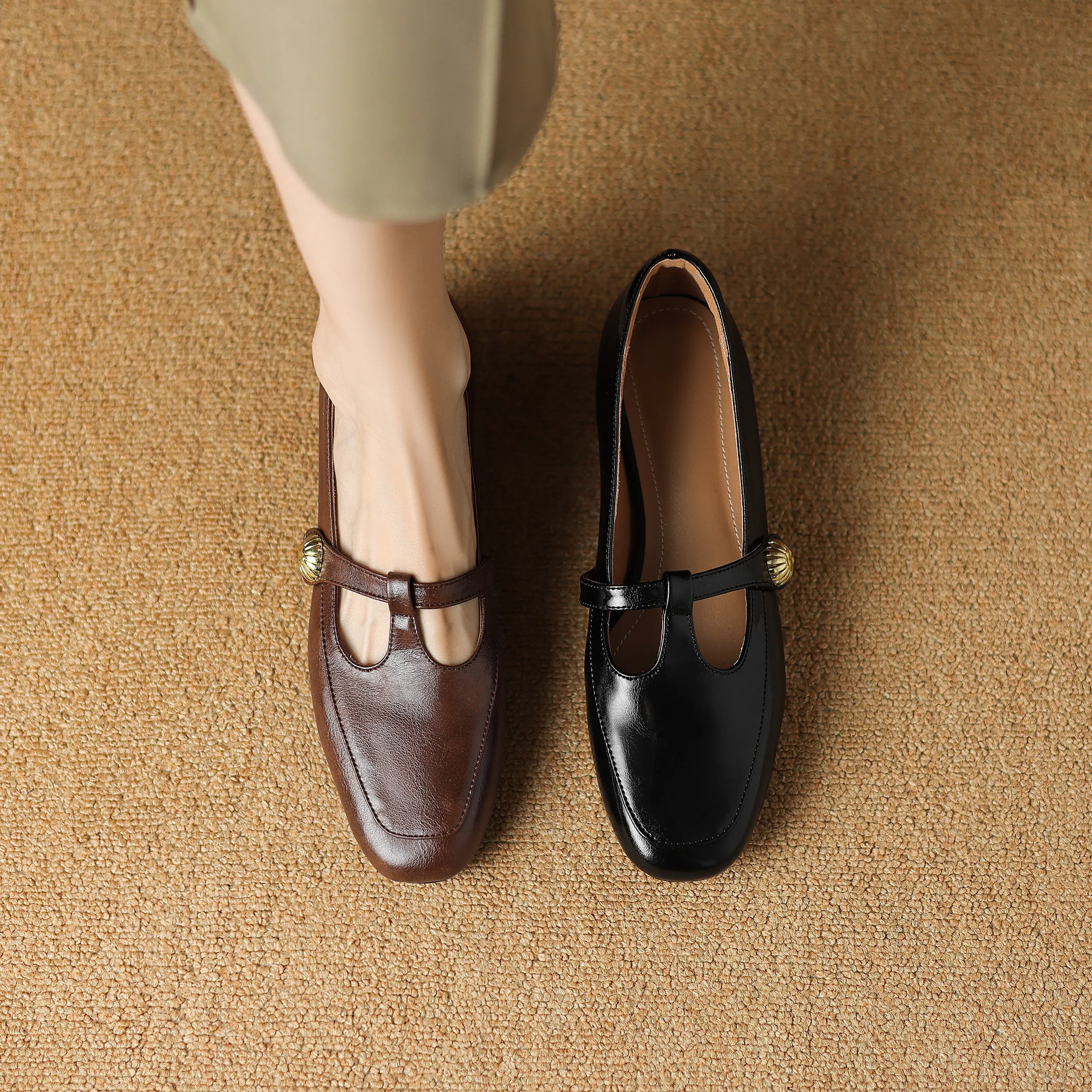 Women's Retro Low Heel T-Strap Handmade Leather Shoes