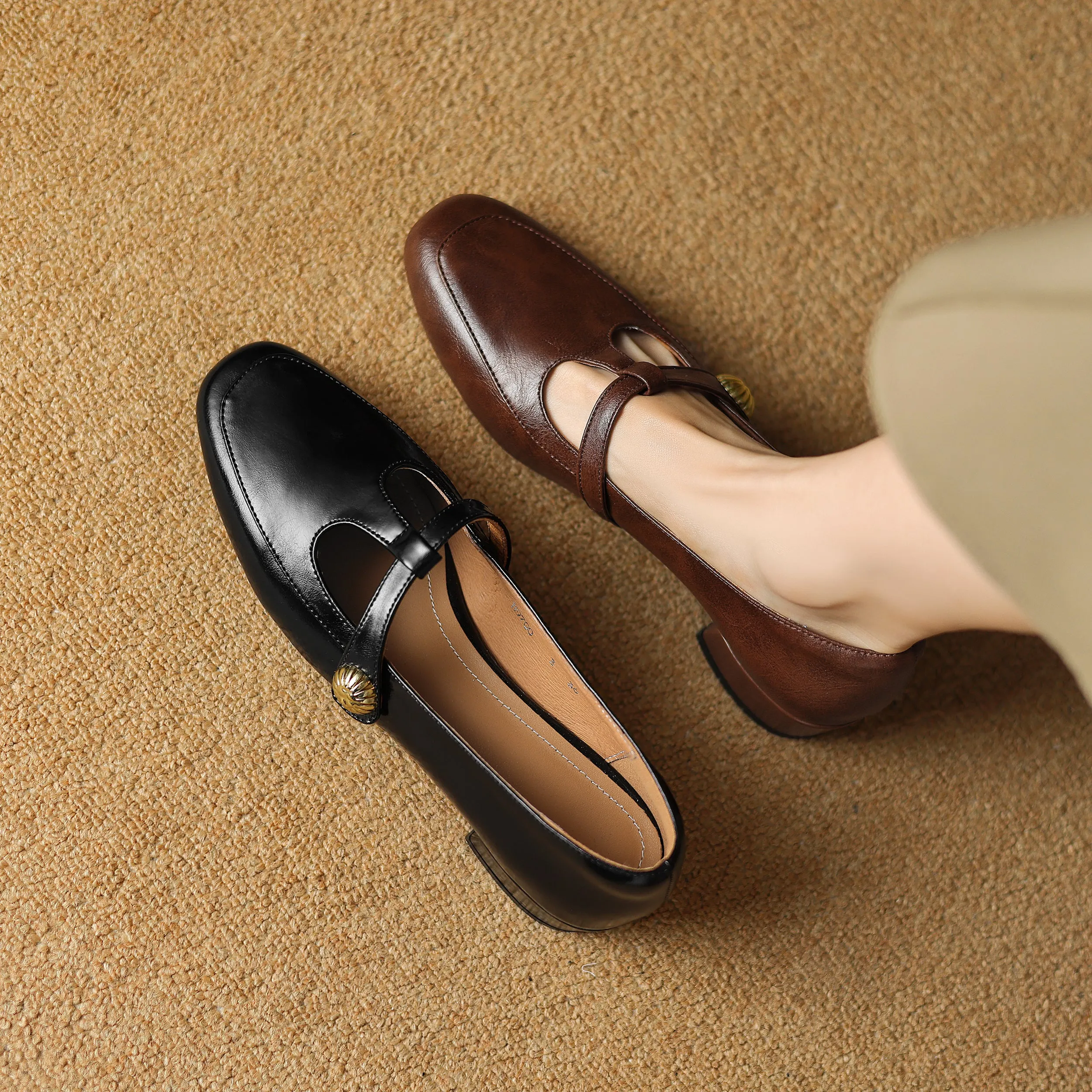 Women's Retro Low Heel T-Strap Handmade Leather Shoes