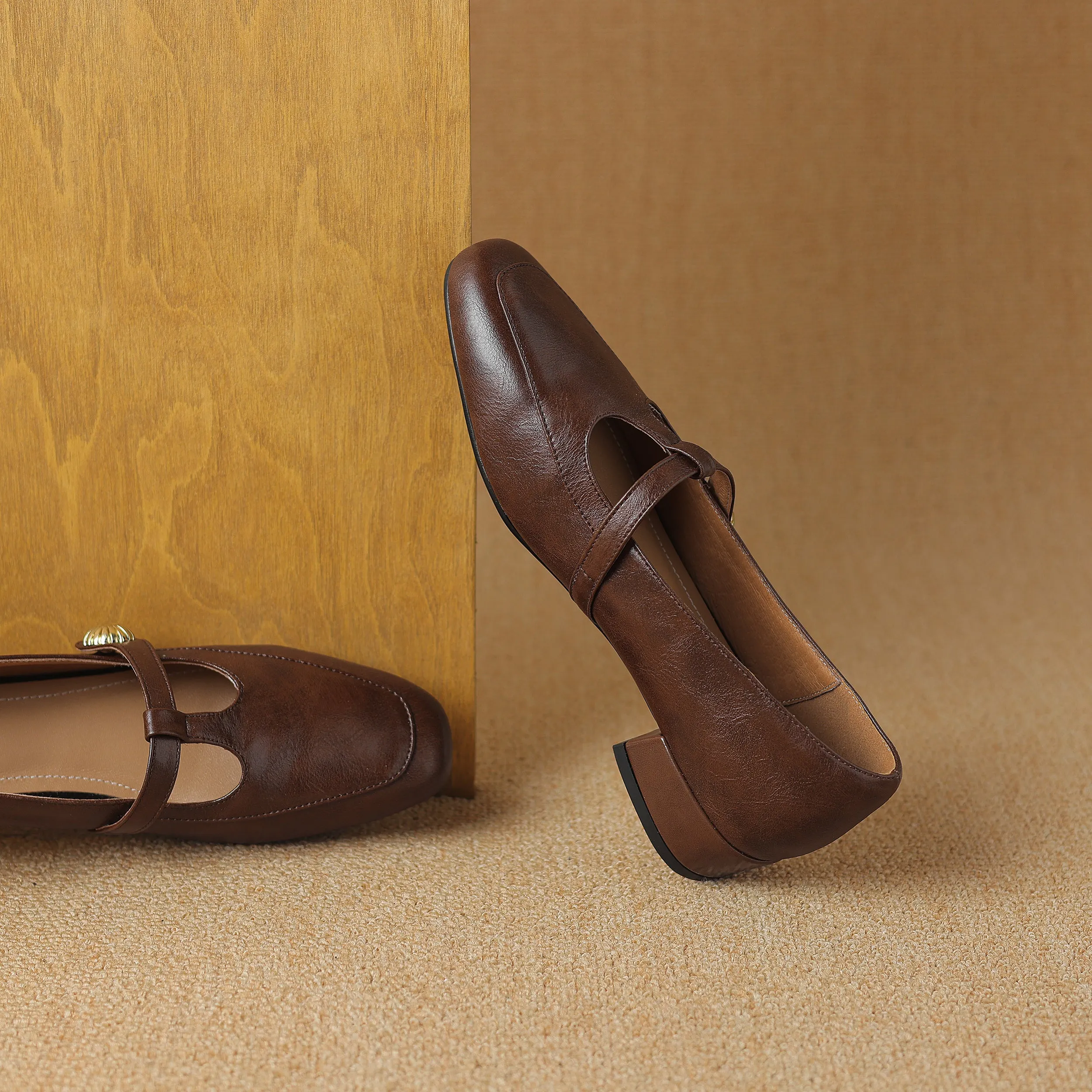 Women's Retro Low Heel T-Strap Handmade Leather Shoes