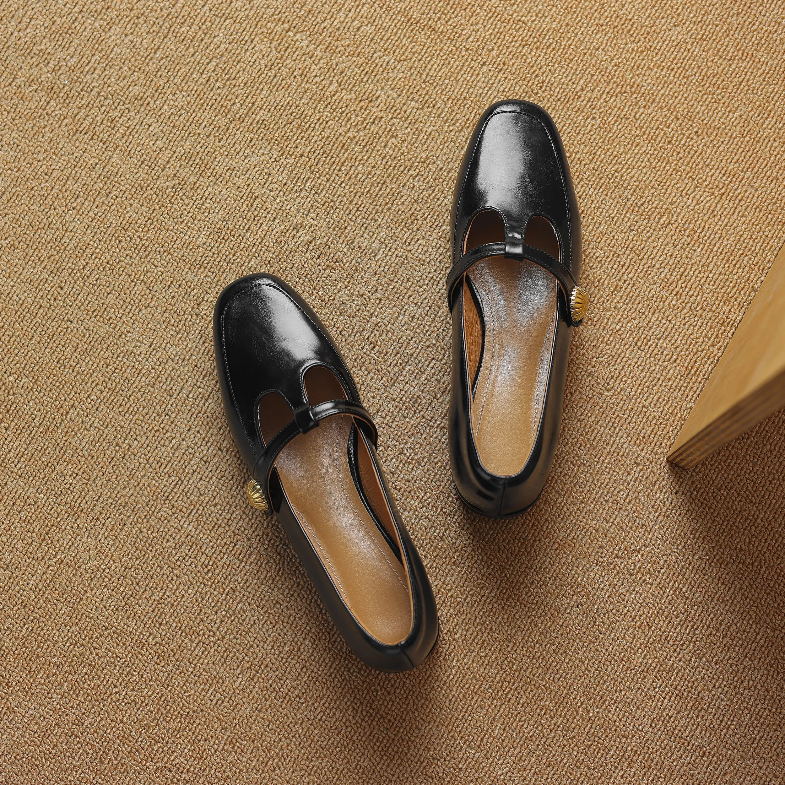 Women's Retro Low Heel T-Strap Handmade Leather Shoes