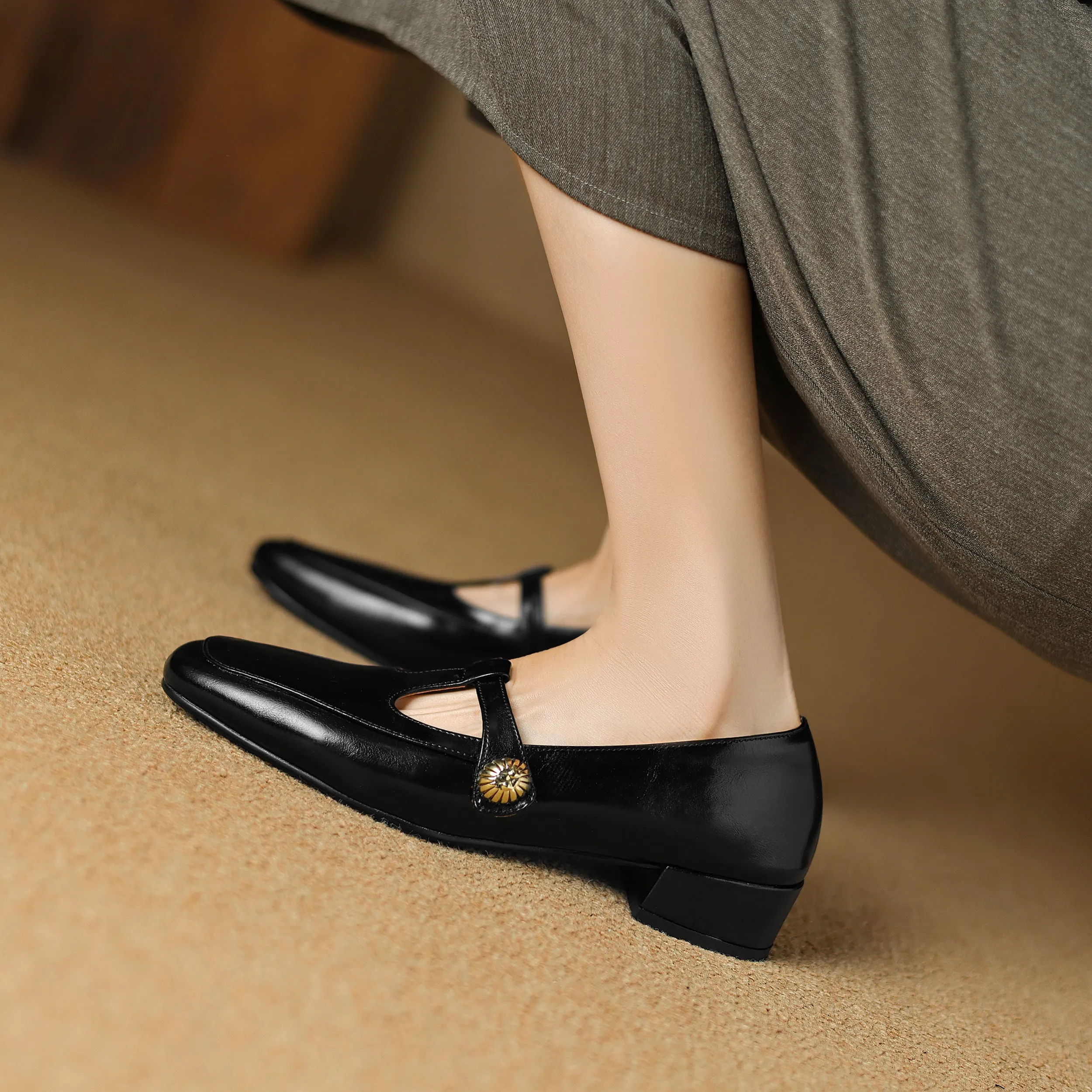 Women's Retro Low Heel T-Strap Handmade Leather Shoes