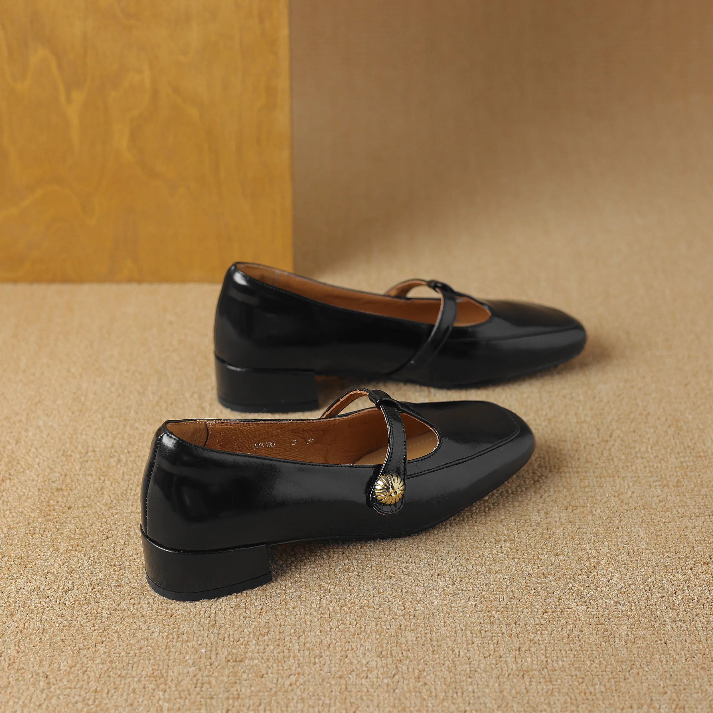 Women's Retro Low Heel T-Strap Handmade Leather Shoes